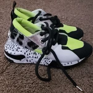Size 5.5 Steve Madden shoes